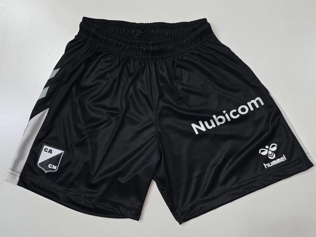 Short Central Norte Hummel Niños